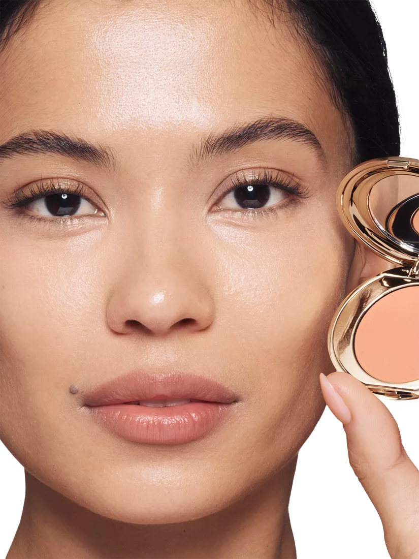 Charlotte Tilbury Magic Vanish Colour Corrector - British product