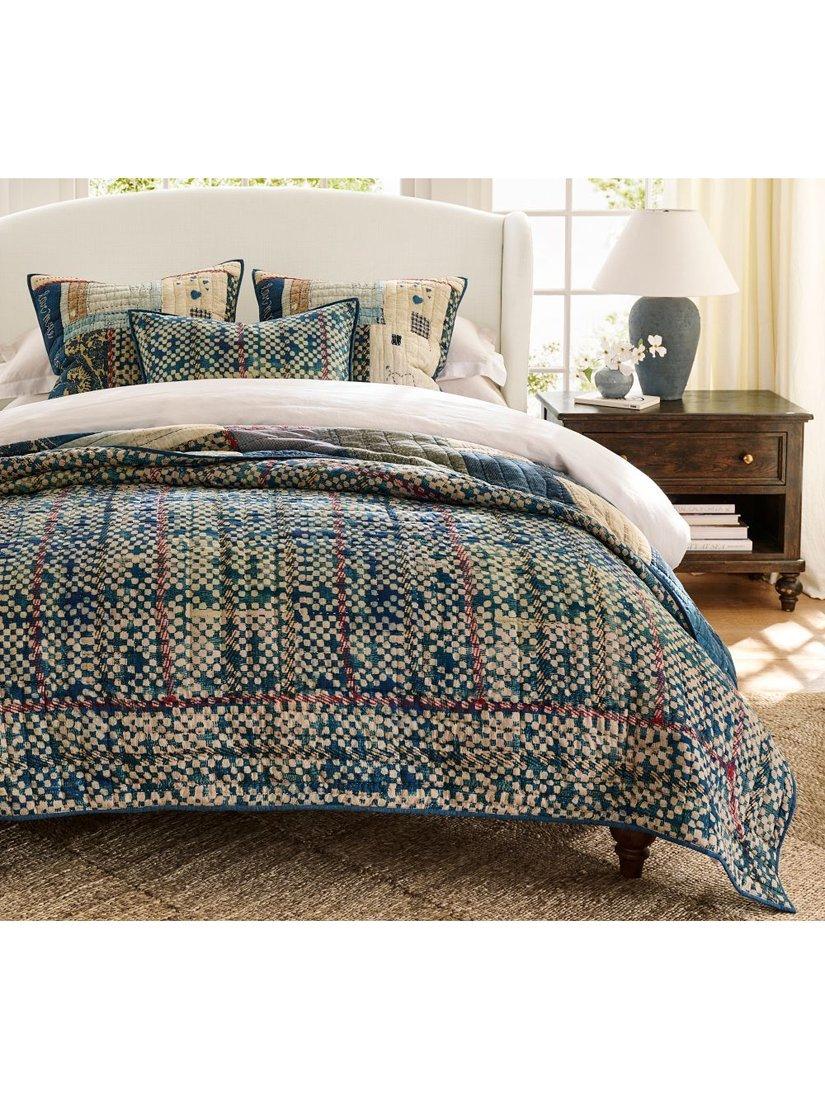Pottery Barn Love reversible quilted bedspread kingsize, UK version