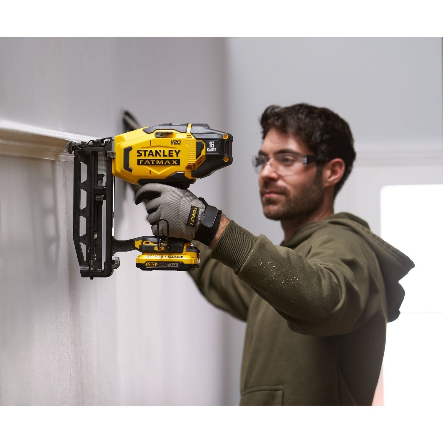 Stanley Fatmax V20 cordless finishing nailer 16 gauge, imported from the UK