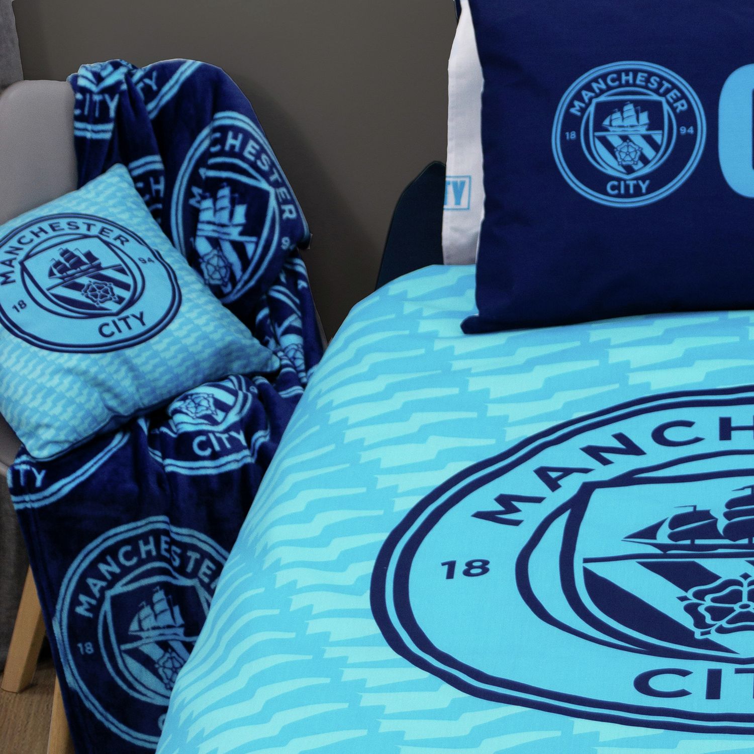 Manchester City fleece throw blue 150x100cm, imported from the UK