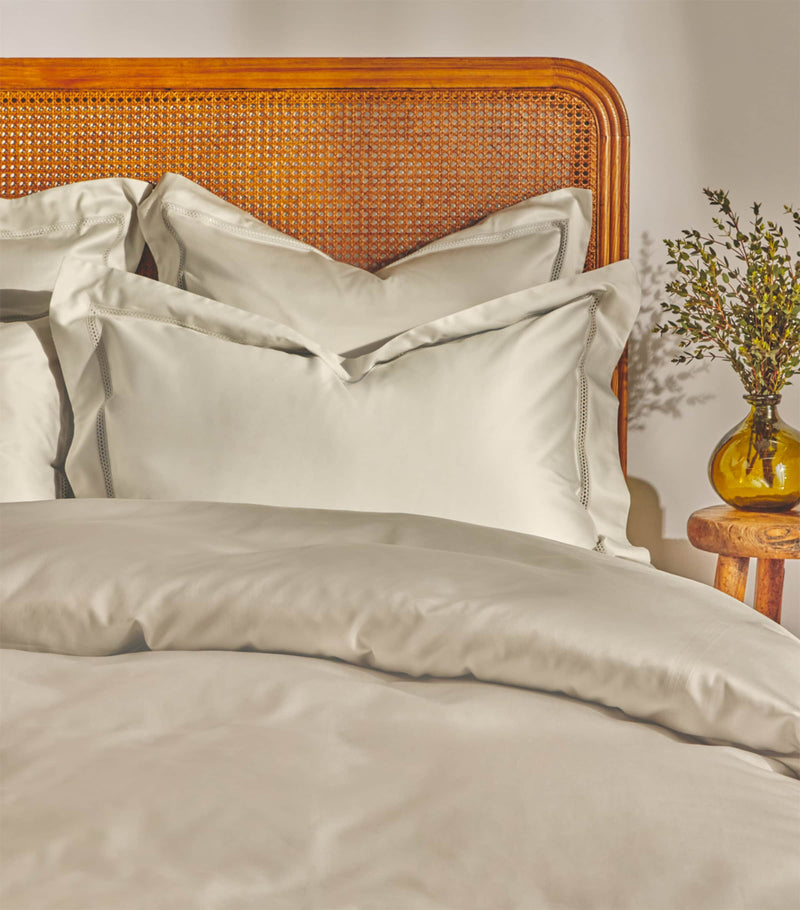 Harrods of London Supima Cotton Wilton King Duvet Cover Set 230cm x 220cm, UK version
