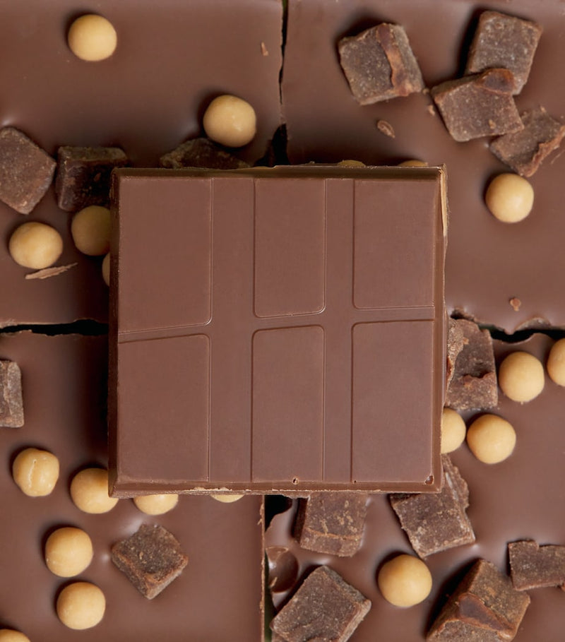 Harrods Fudge Brownie Topped Bar 100g, UK version