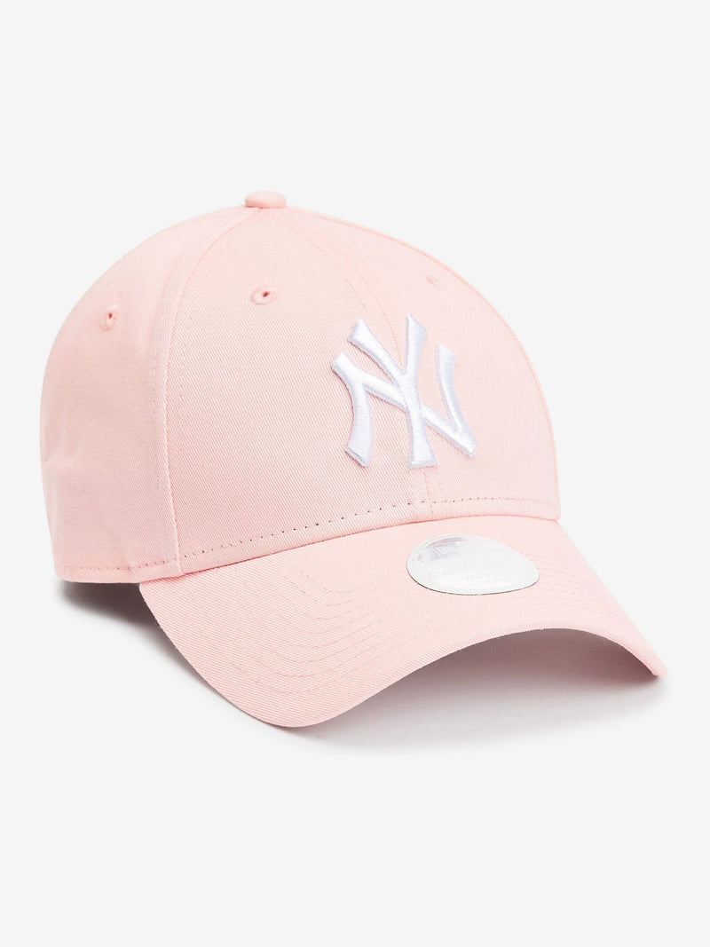 New Era Yankees 9FORTY cap peach pink, imported from the UK