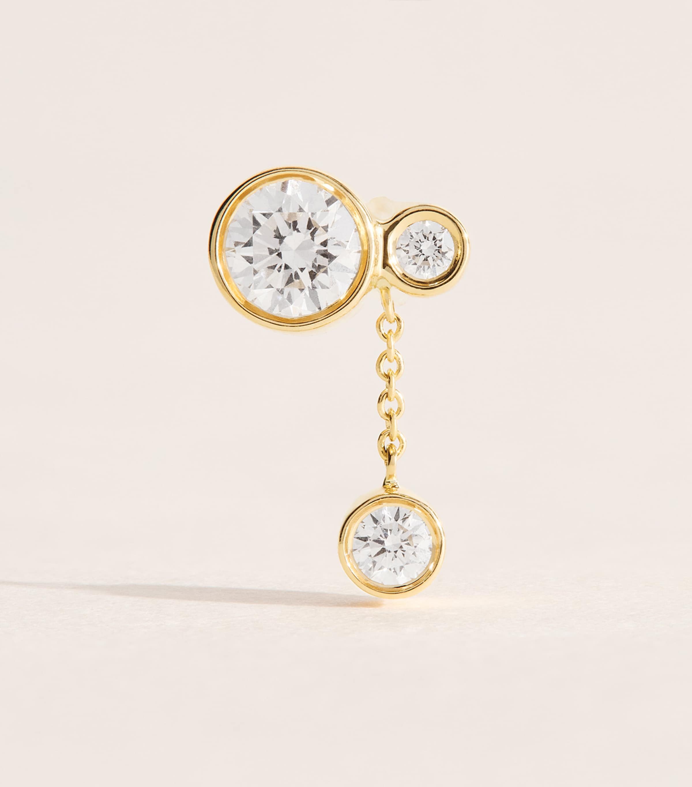 Sophie Bille Brahe Lou single earring 18kt gold, imported from the UK