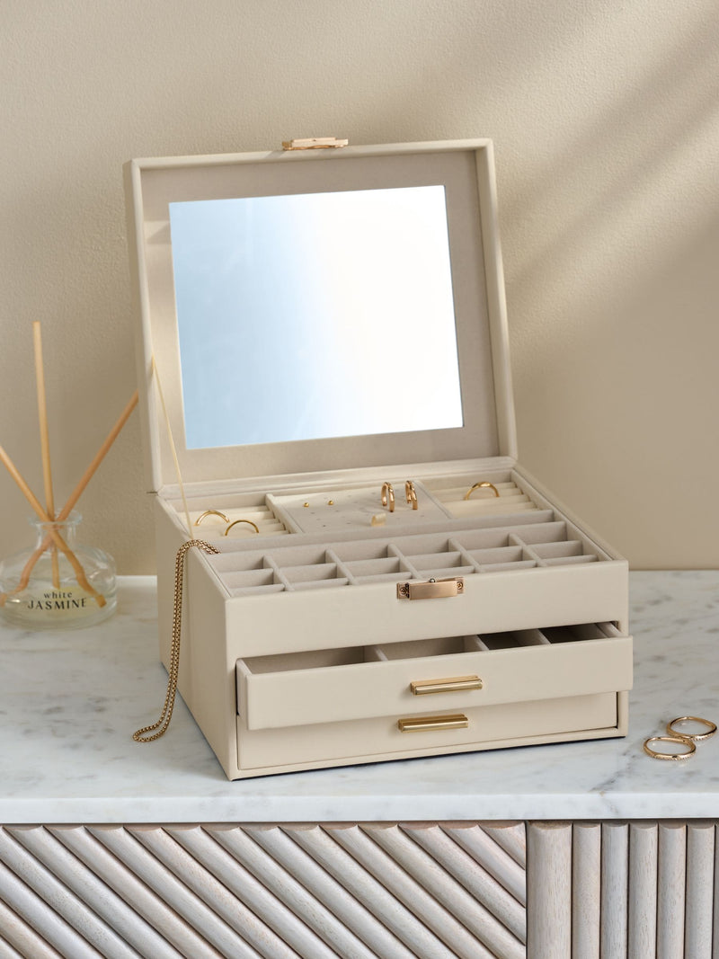 Faux leather jewellery box - British product