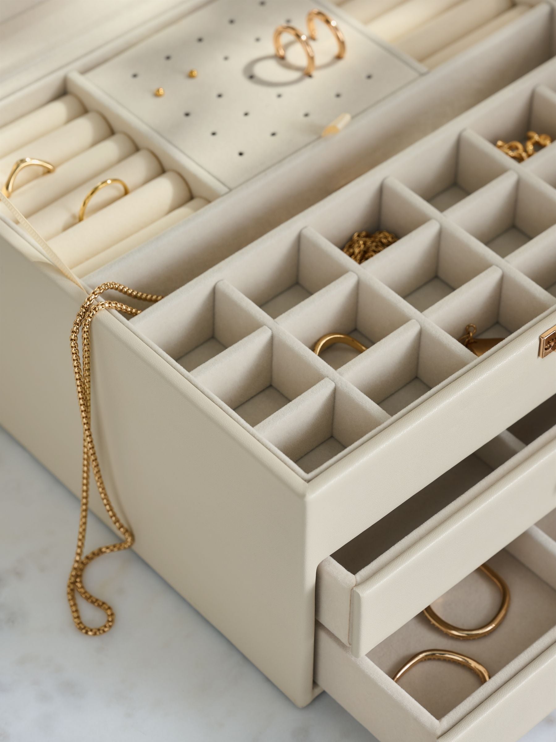Faux leather jewellery box - British product