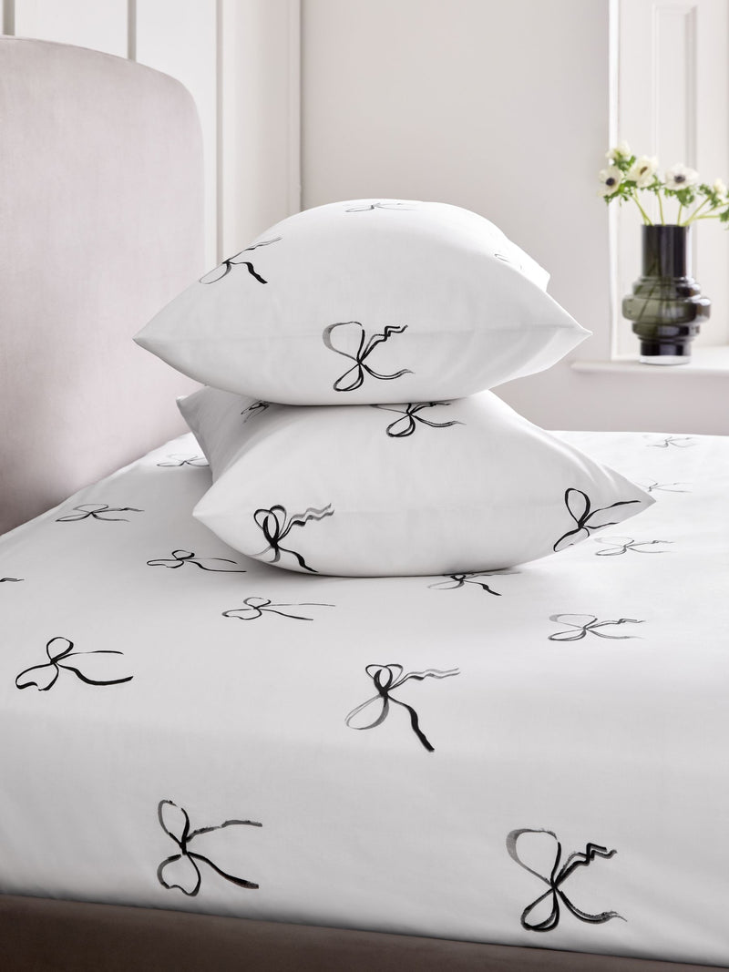 Black/White Bow fitted sheet and pillowcase set Single - British product