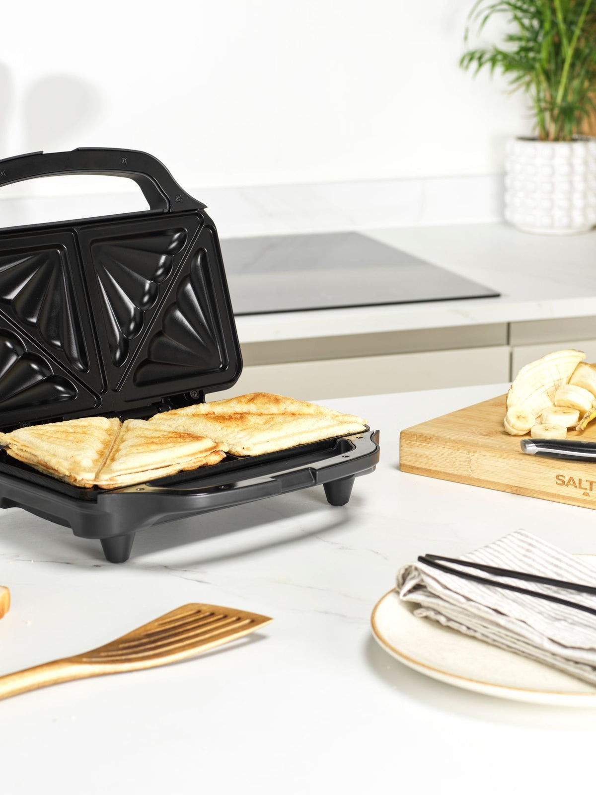 Salter Black Kuro toastie maker deep fill - British product