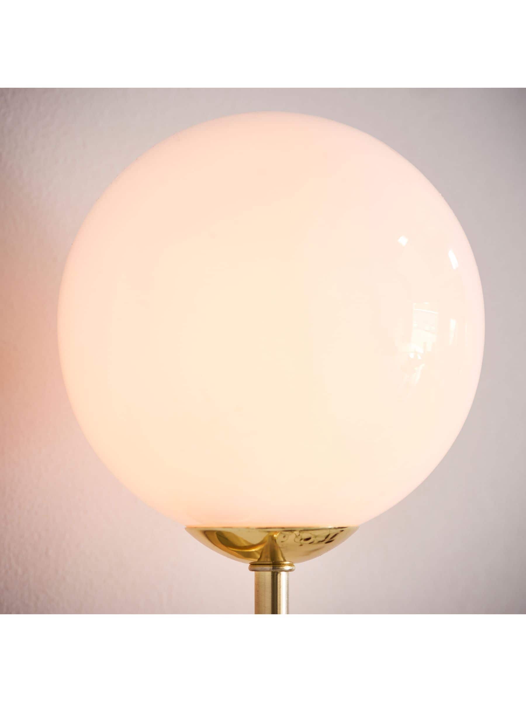 Gallery Home Springfield wall light in brushed gold with 14cm height - British product