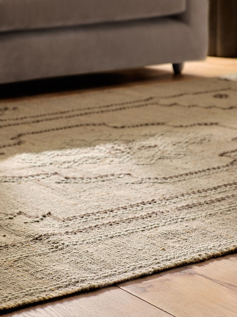 Mid Natural Alana Oriental rug, imported from the UK