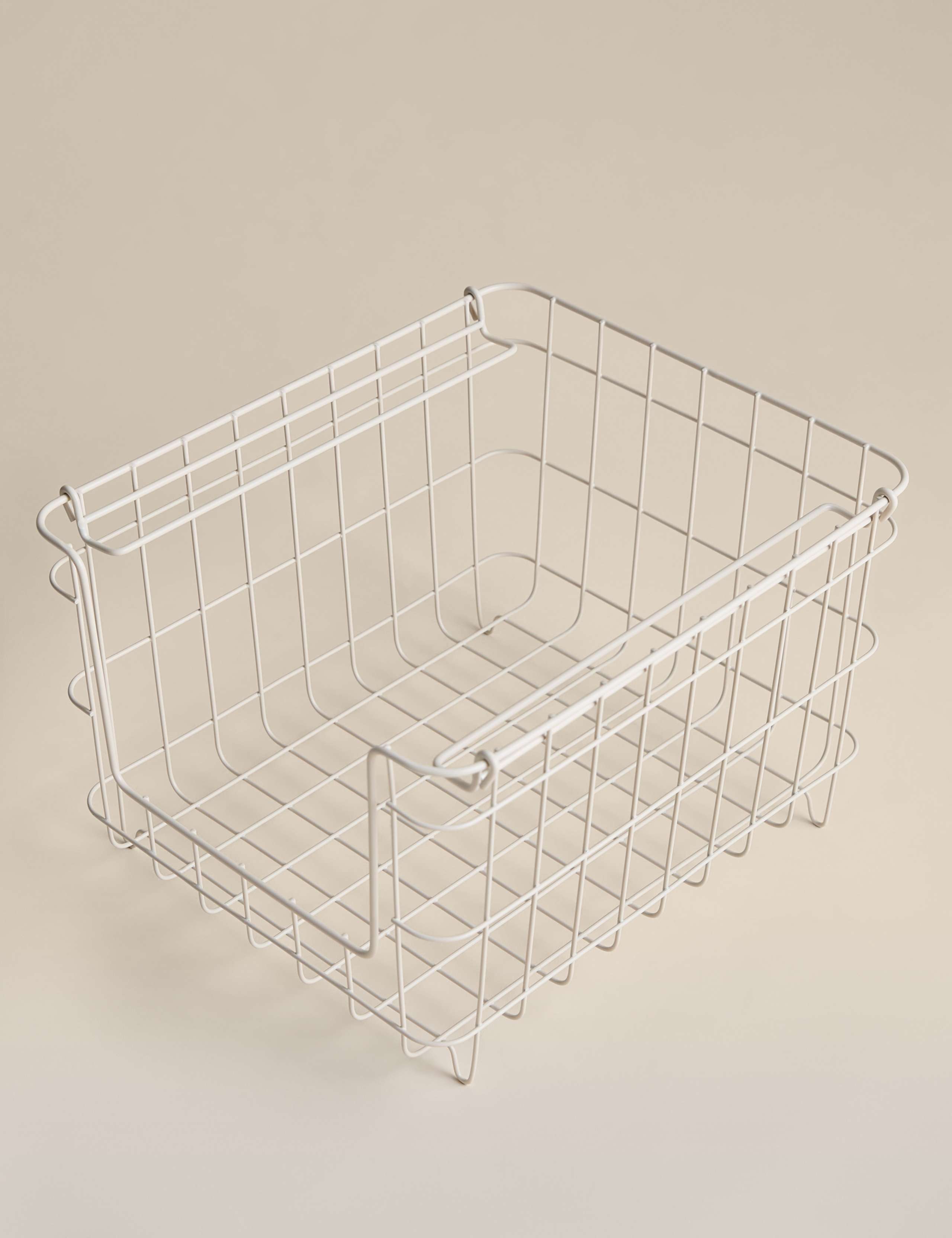 Large stackable wire storage basket, UK version