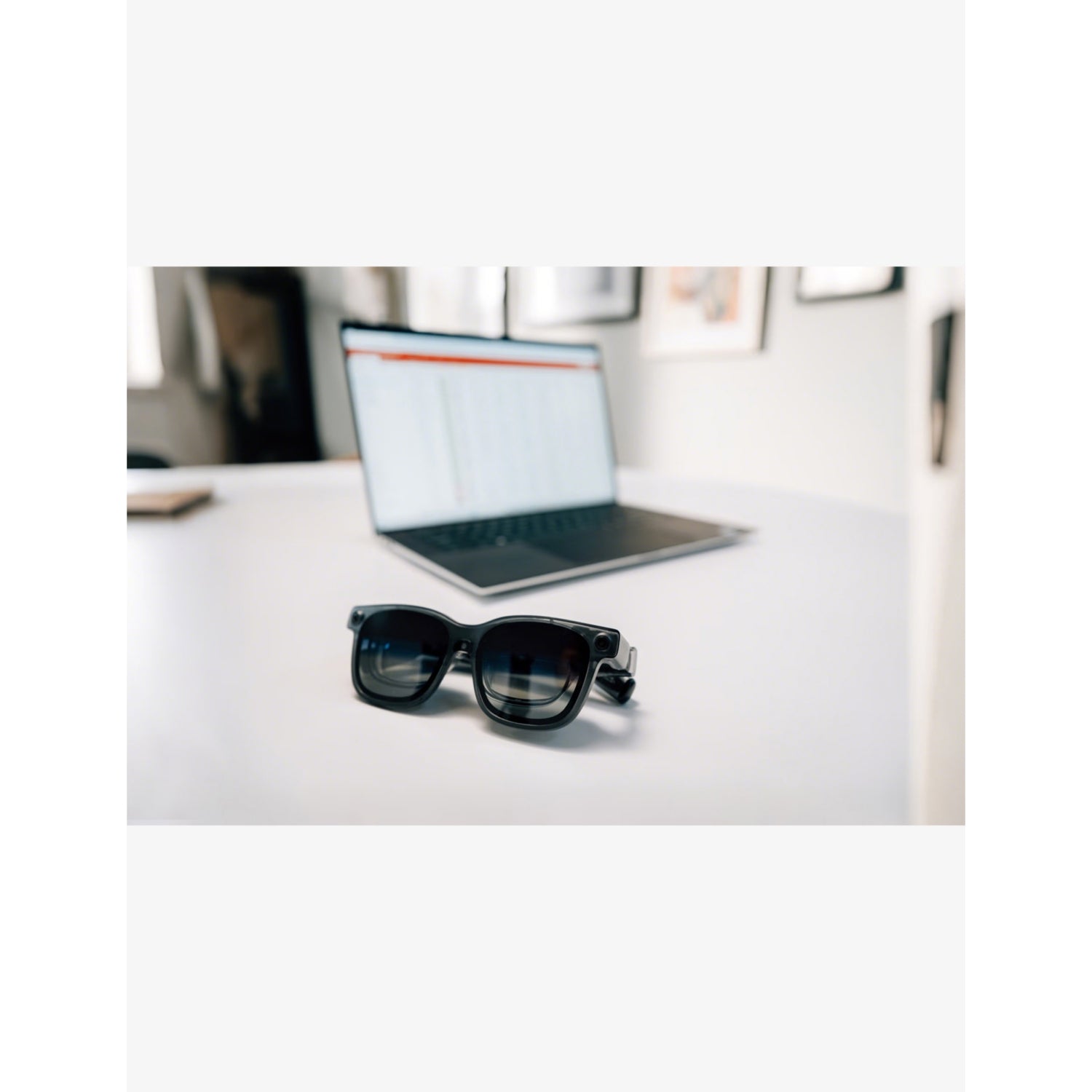 VITURE Luma Ultra XR glasses (British brand)