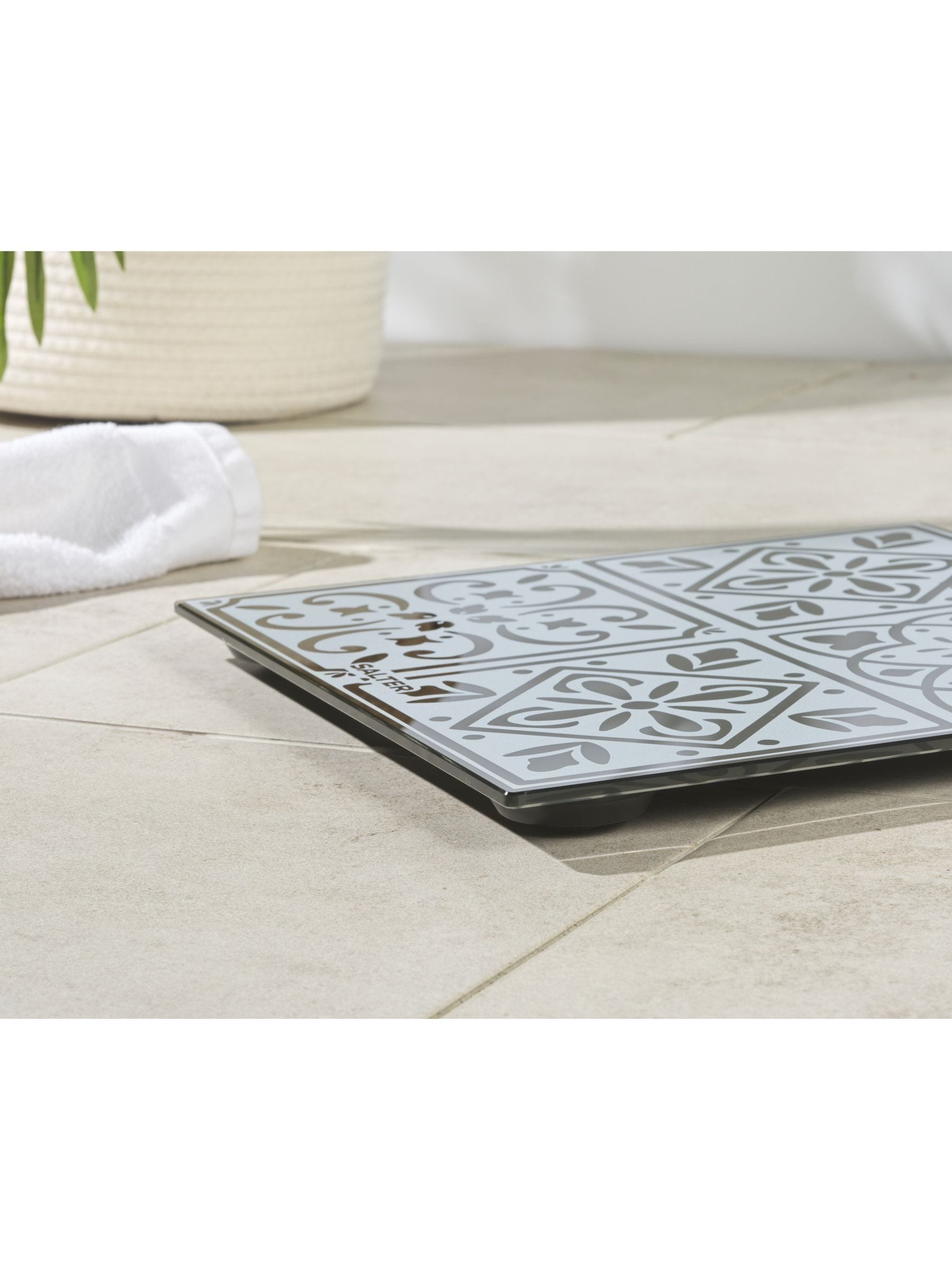 Salter White Tangier Tile Scale (British brand)