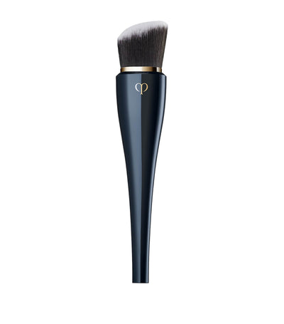 Harrods Clé de Peau Beauté High-Coverage Foundation Brush- Buy online at McGrocer