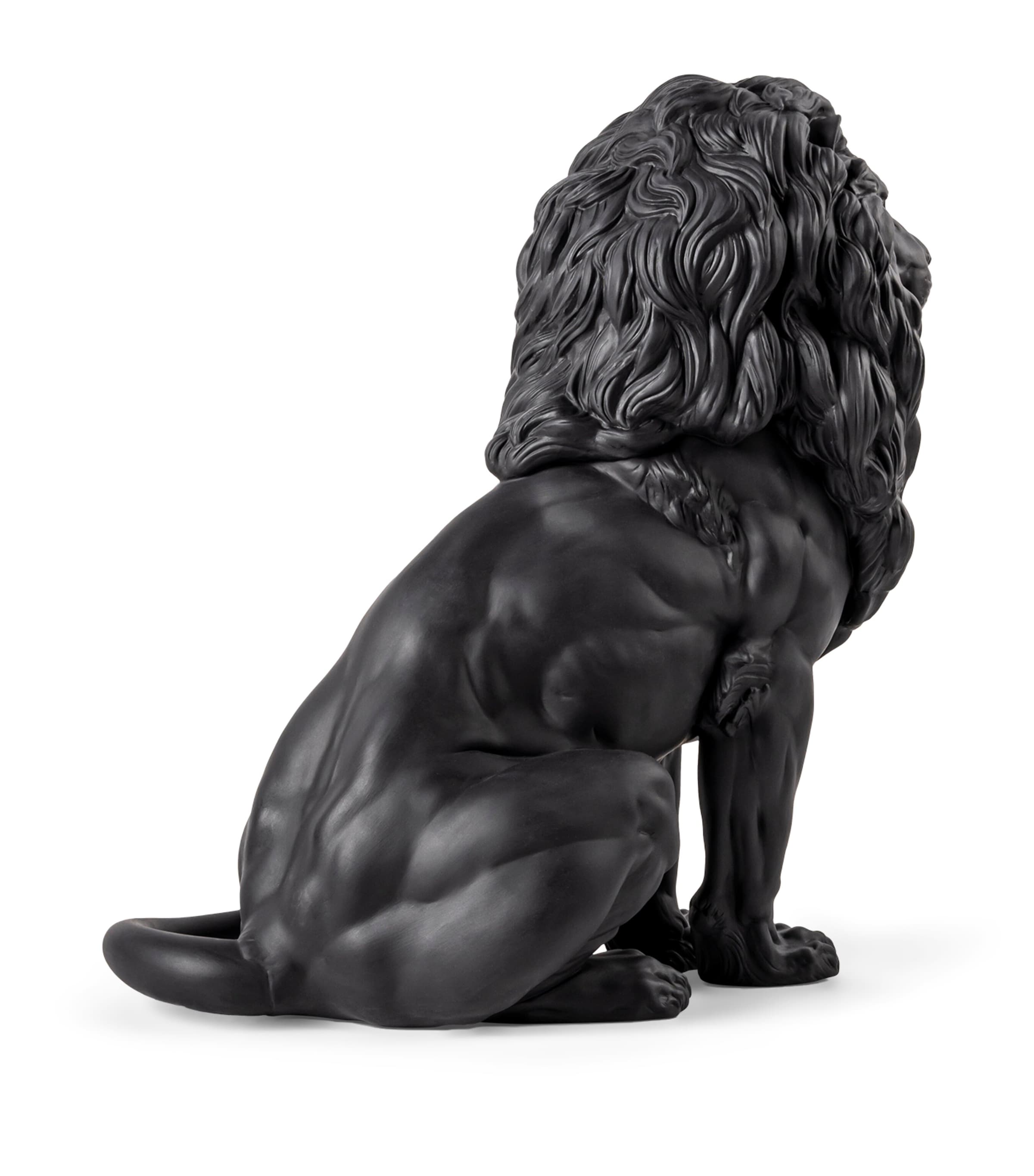 Lladró Majestic Lion figurine (British brand)